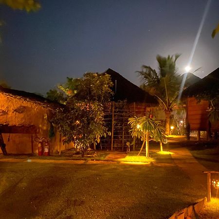 Caju Bangalos Ponta do Anel ภายนอก รูปภาพ